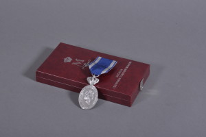 Medalia Custodele Coroanei romane - statutara