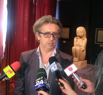 Eveniment editorial: Cătălin Davidescu, ARTitudini. studii/interpretări/cronici/recenzii/interviuri/ 1981-2013